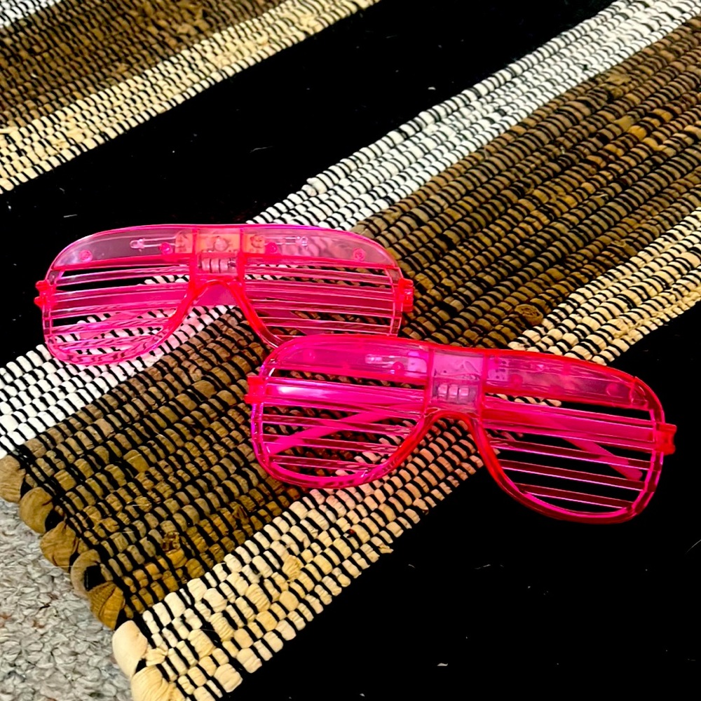 Pink Glow up glasses! Only one glows up!